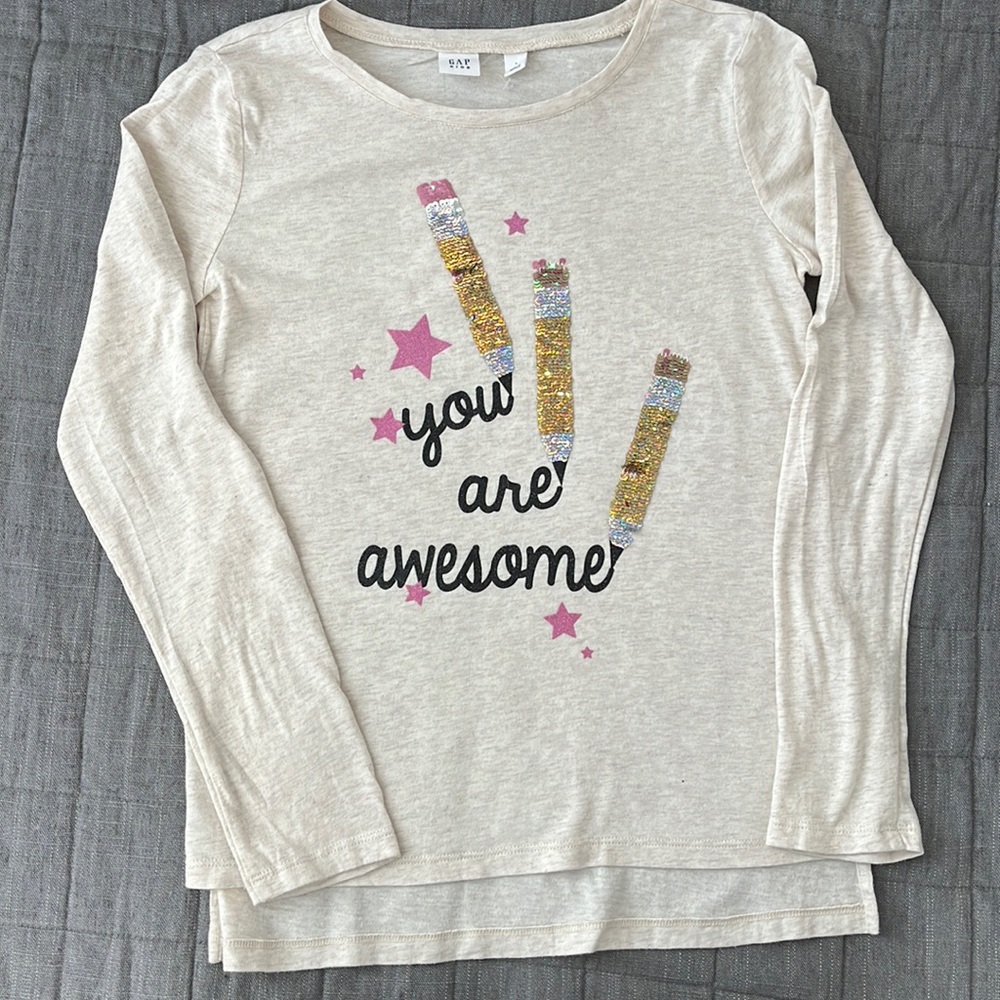 $5 bundle NWOT  GAP cream long sleeve shirt